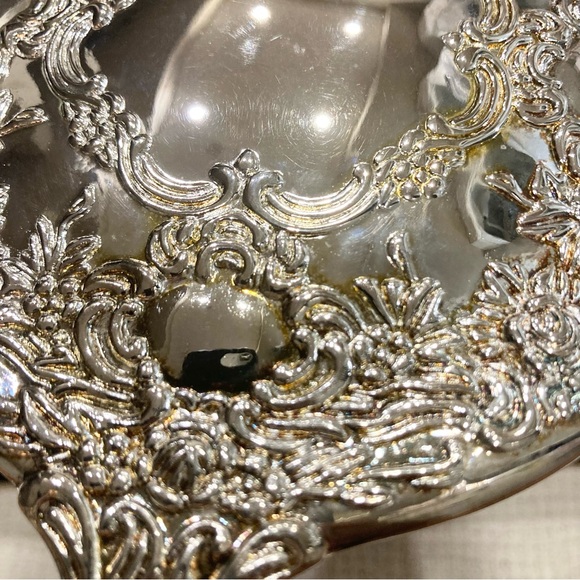 Vintage 3 Piece Silver played Vanity set - Picture 6 of 7